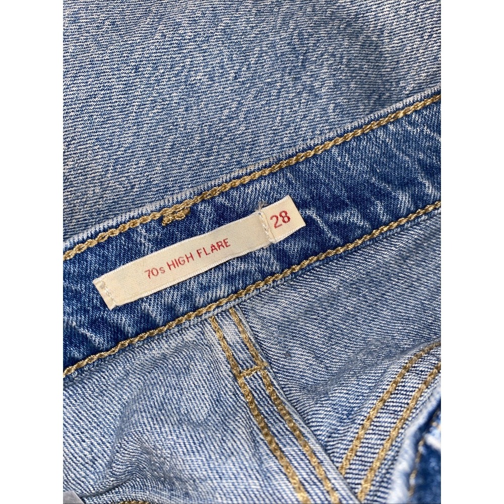 Levi's Women's 70's High‎ Rise Flare Jeans 28 Distressed Light - Picture 9 of 10